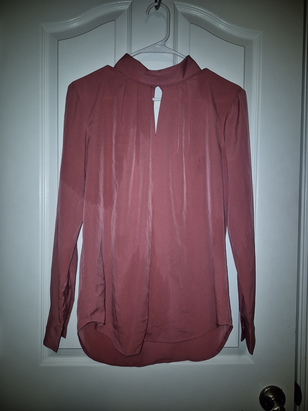 Source Unknown Rose-Mauve Long Sleeve Keyhole Blouse